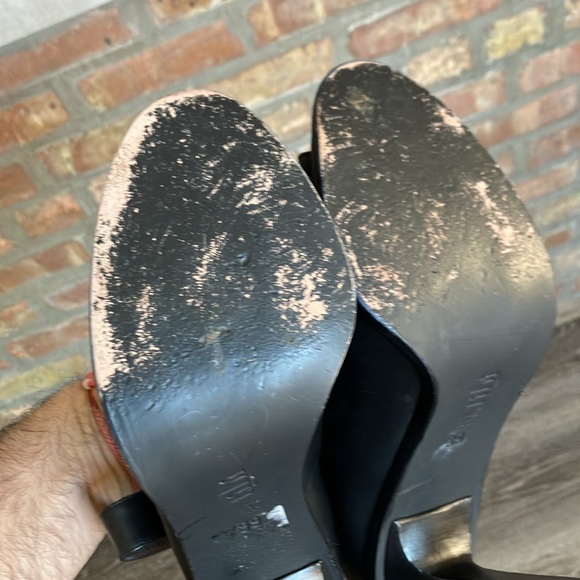 Tibi - Picture 9 of 17